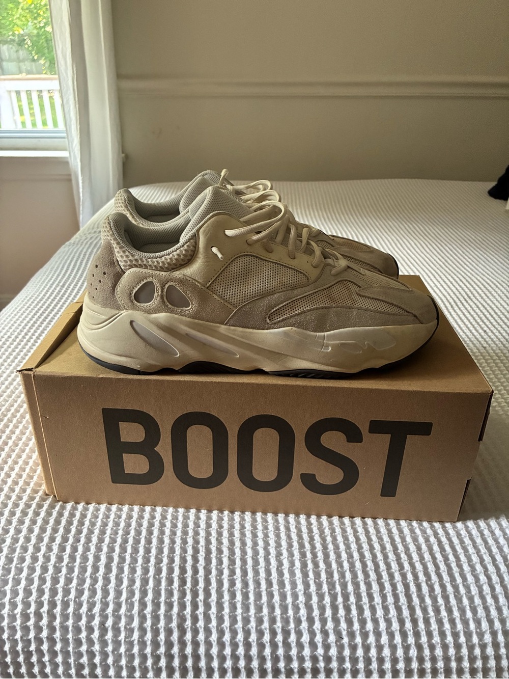 Yeezy Boost 700 V2 Analog